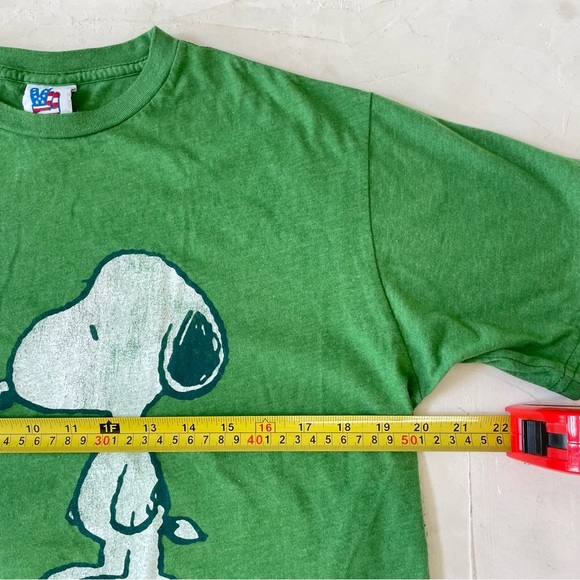 T shirt Green Junk Food Chicks are Confusing Snoopy Woodstock Peanuts Size M - Picture 6 of 8